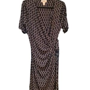 Sophisticated maternity wrap maternity dress
